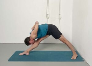 parsvottanasana