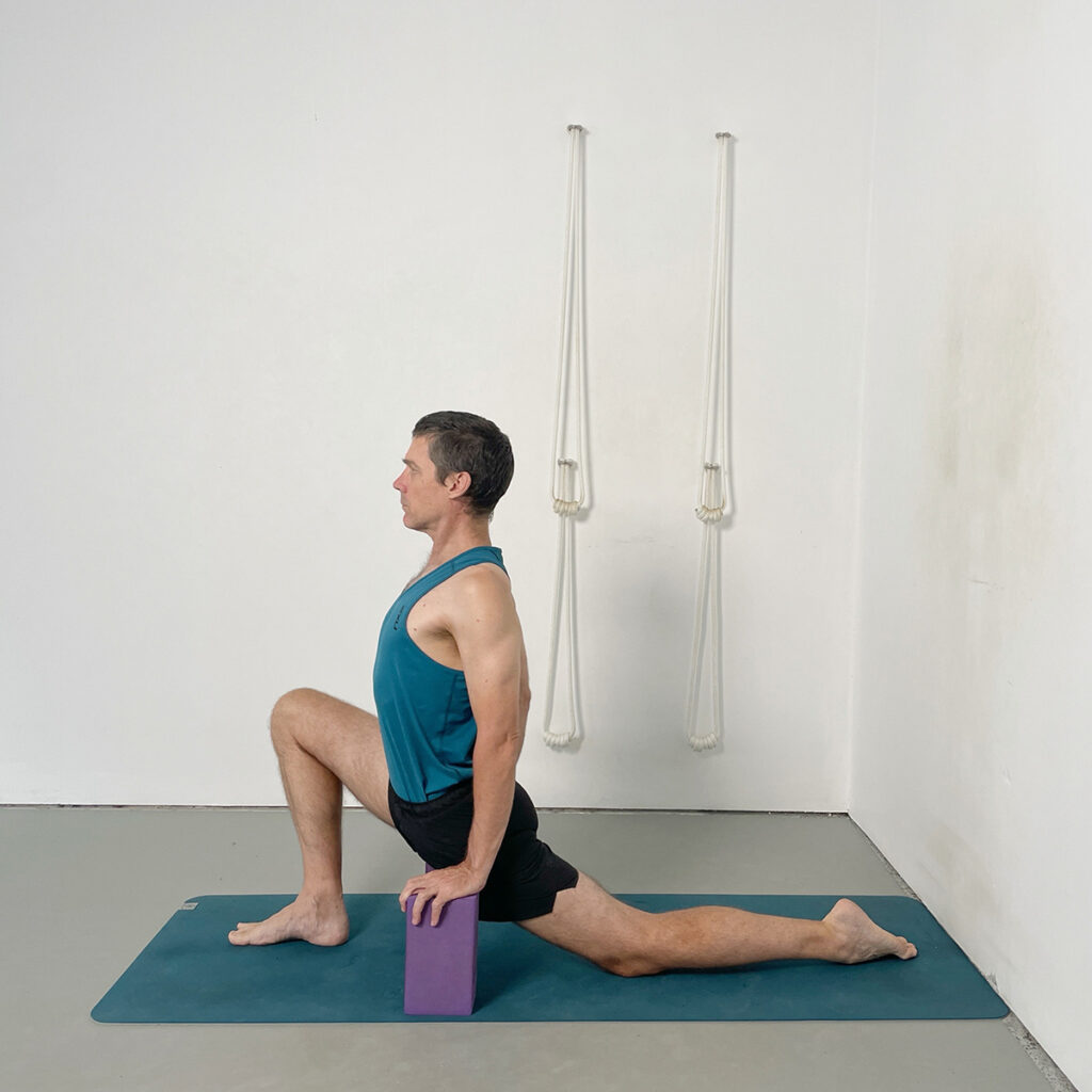 Eka Pada Rajakapotasana II (Pigeon Pose - Hip Flexor Lunge)