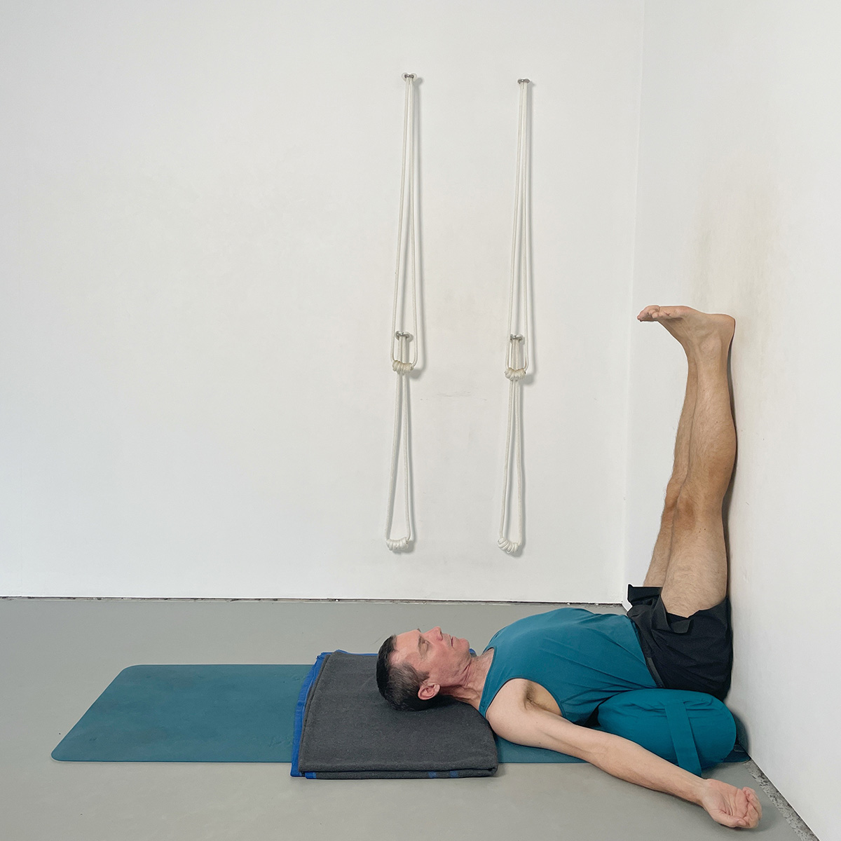 Viparita Karani Tutorial | Iyengar Yoga Variations & Guide