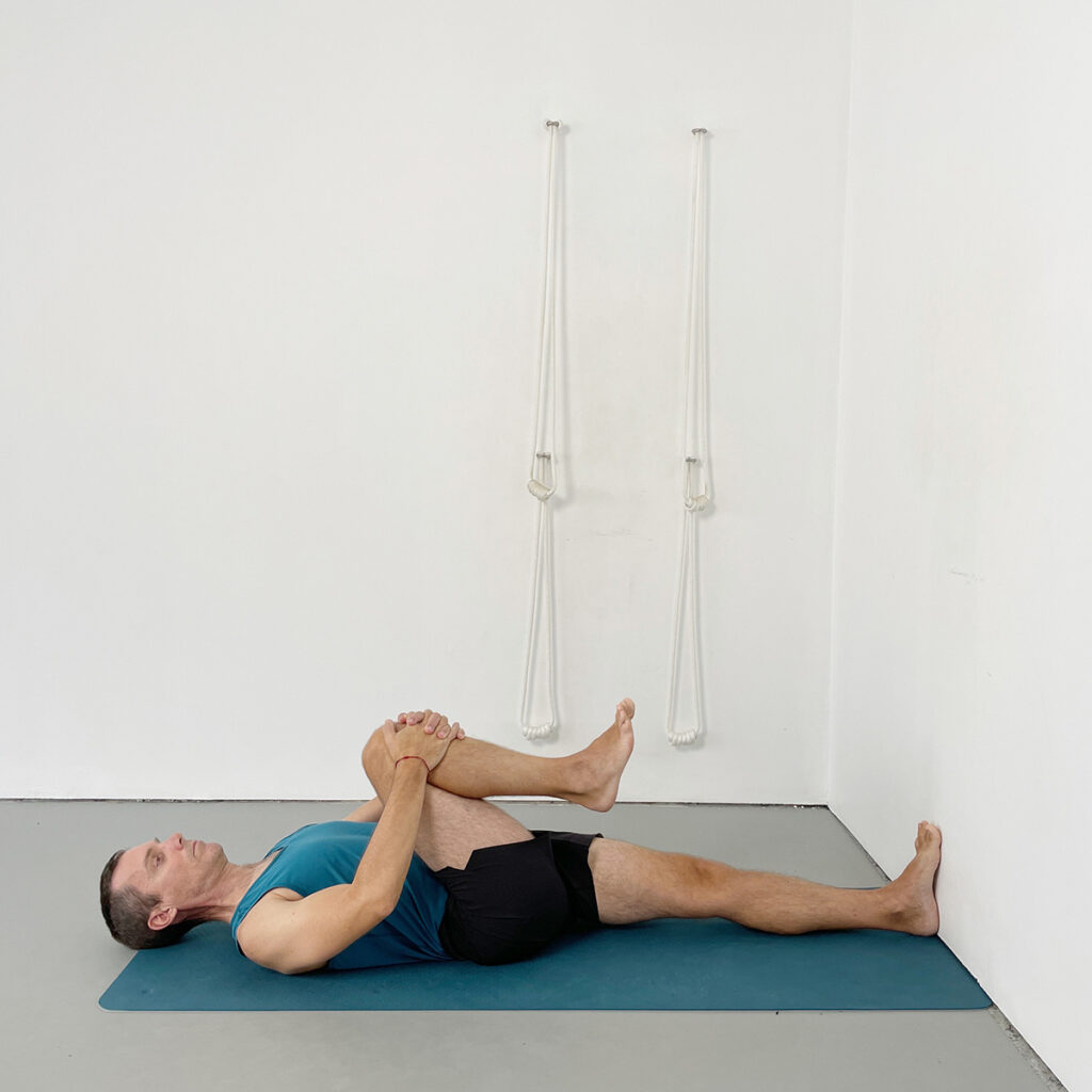 yoga poses for sciatica