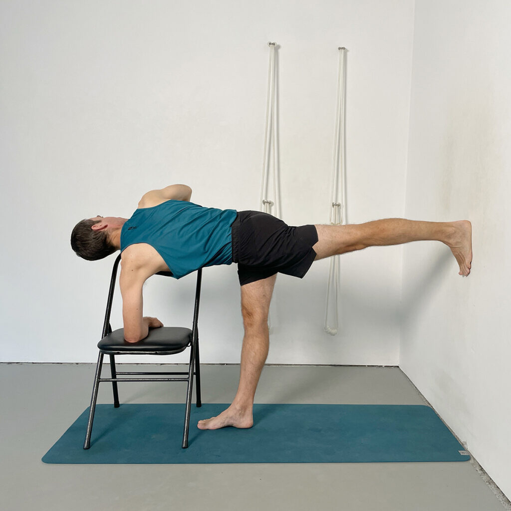 parivrtta ardha chandrasana