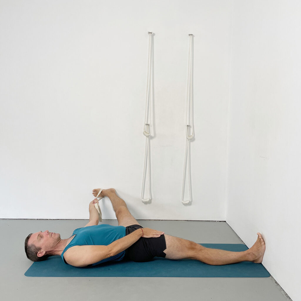 yoga poses for sciatica