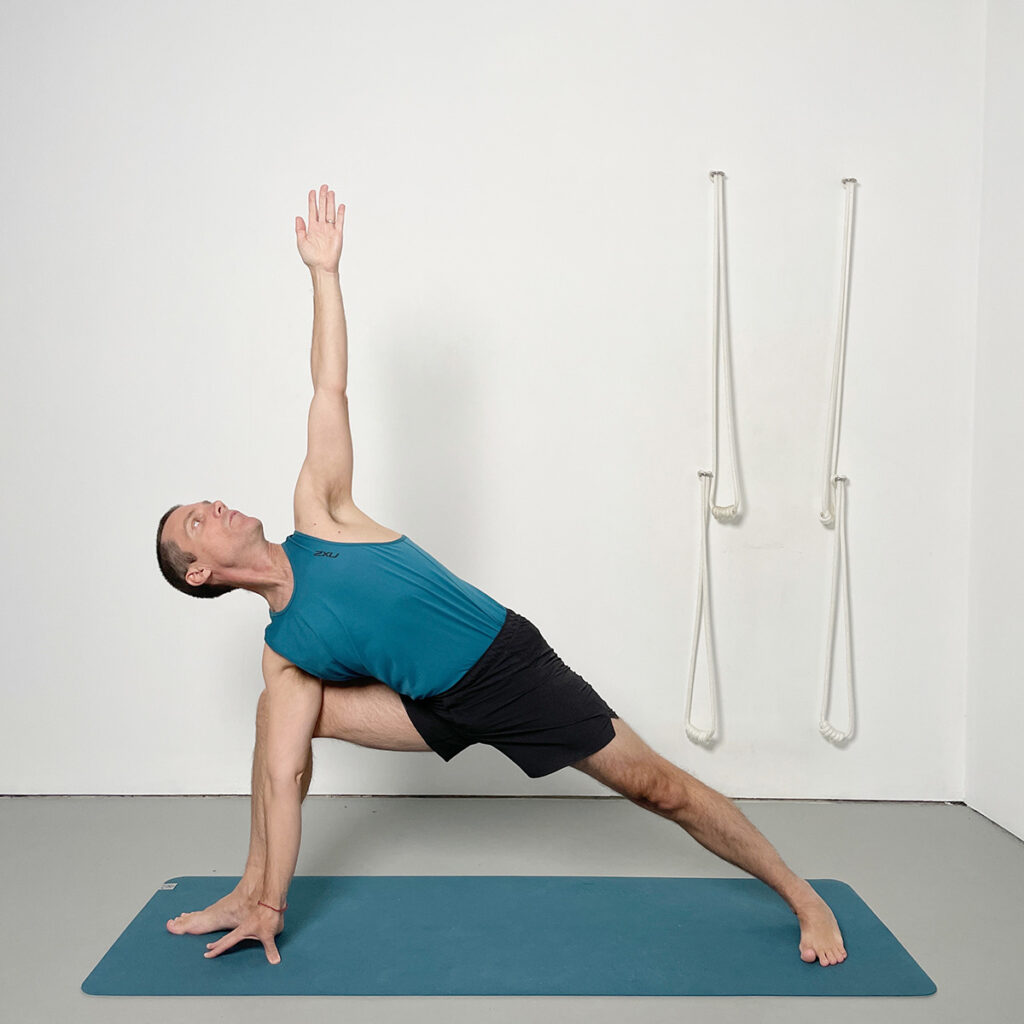 parsvakonasana
