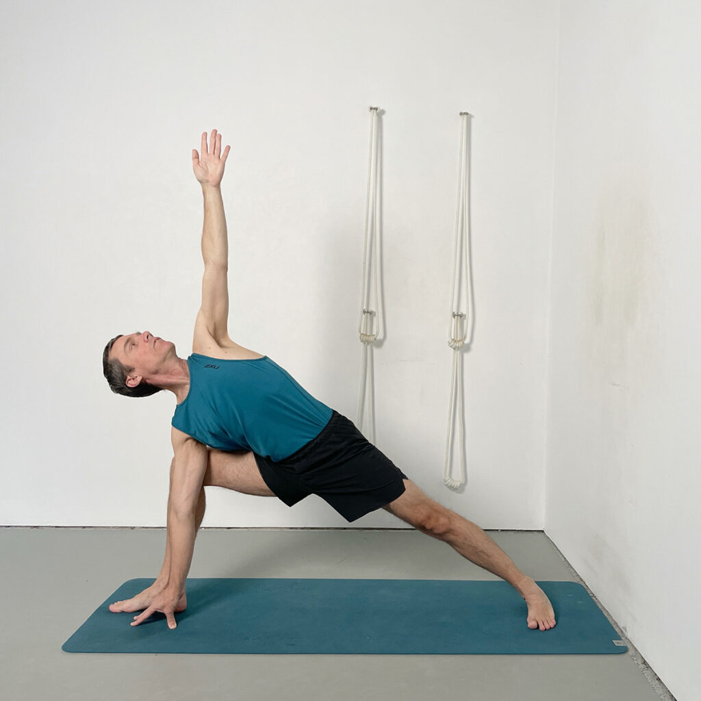 parsvakonasana