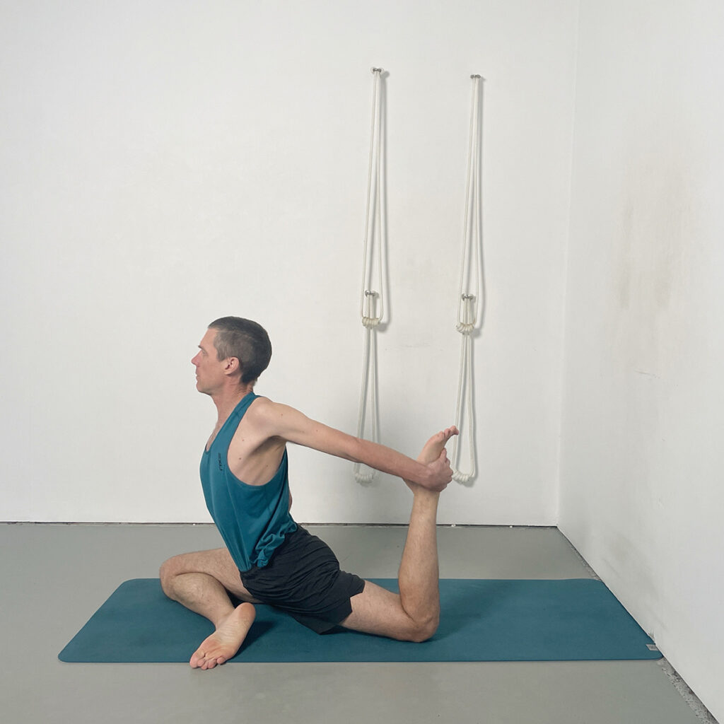 eka pada rajakapotasana variation for psoas release