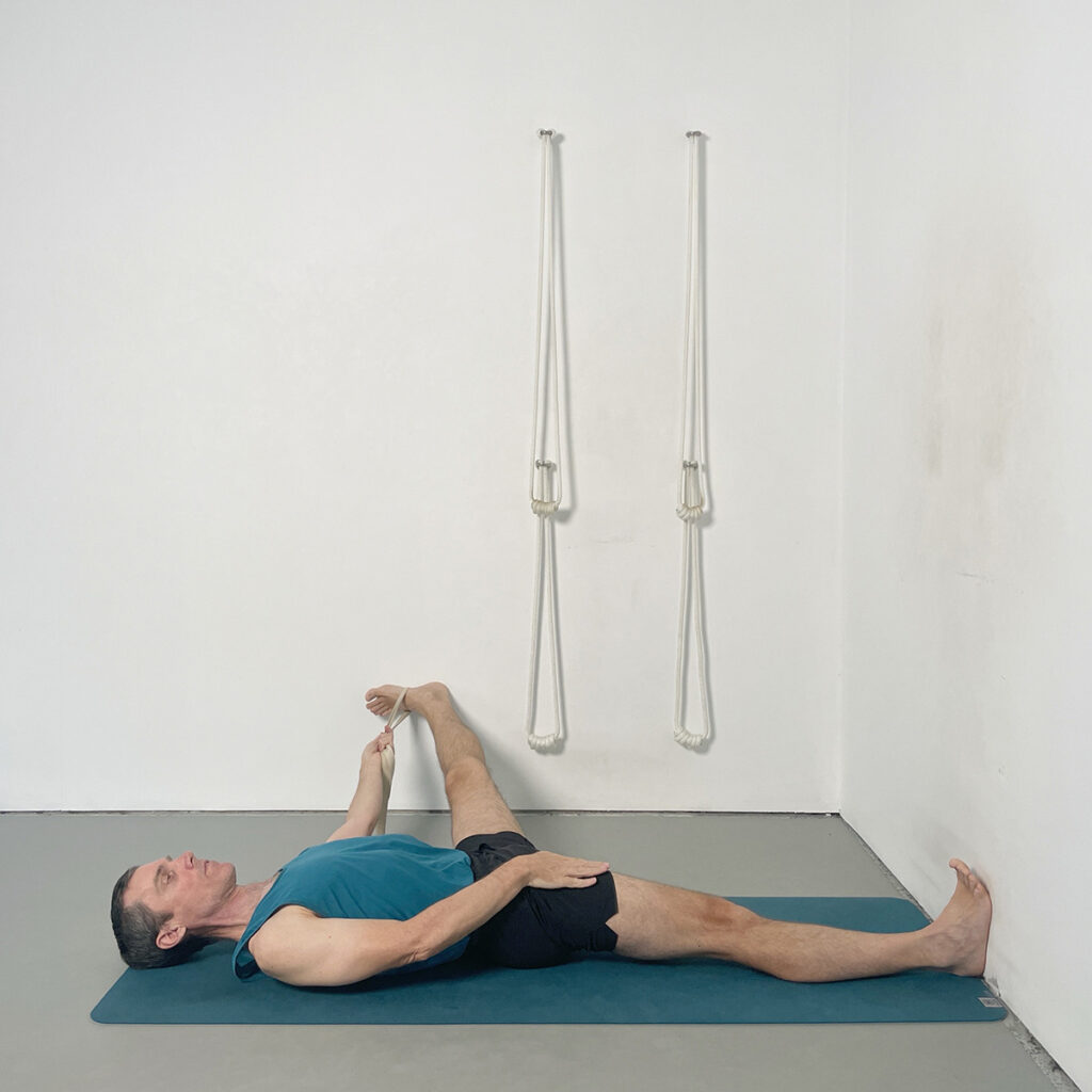 supta padangusthasana 2