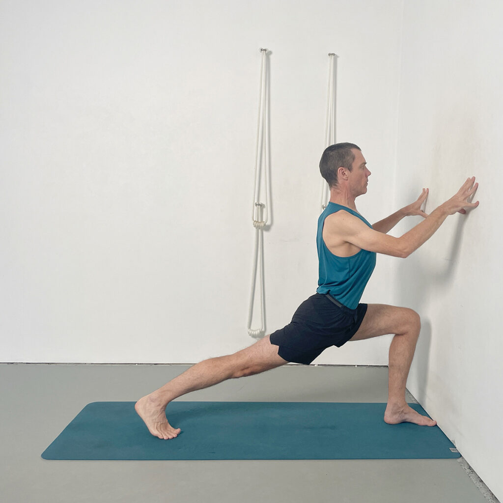 virabhadrasana I variation for psoas